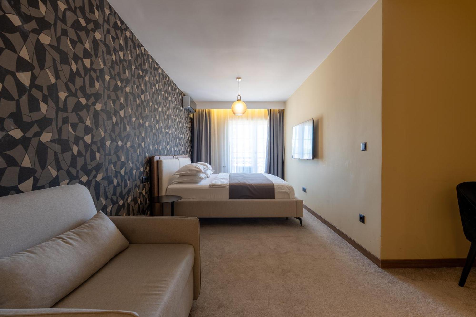 Downtown Apartments Pristina Exterior foto
